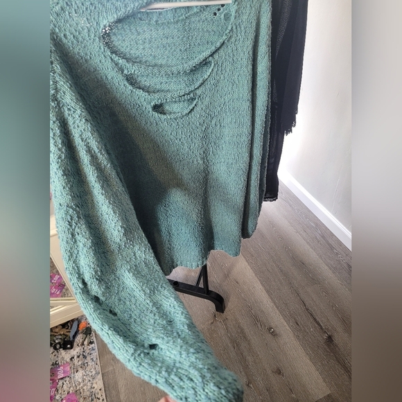 Umgee distressed sweater 1XL - Picture 4 of 4